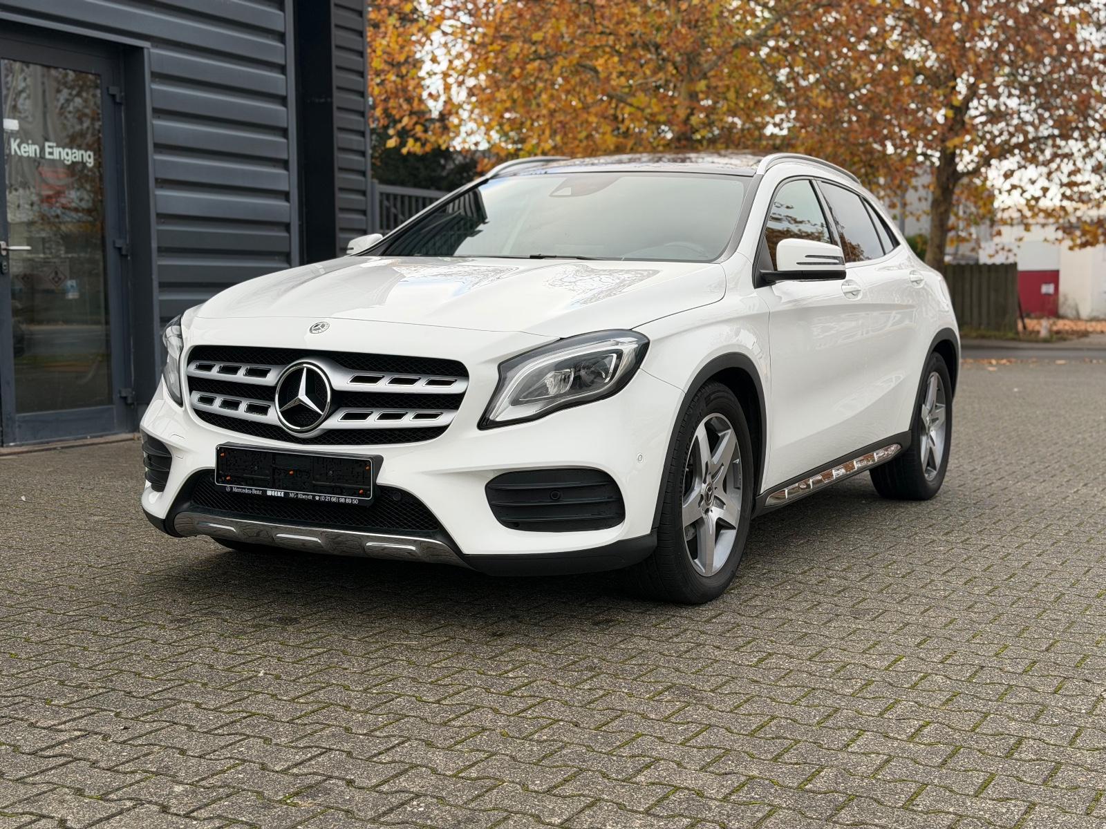 Mercedes-Benz GLA 200 AMG Offroad LED NAVI PANORAMA TOP