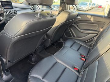 Mercedes B 200 - 11