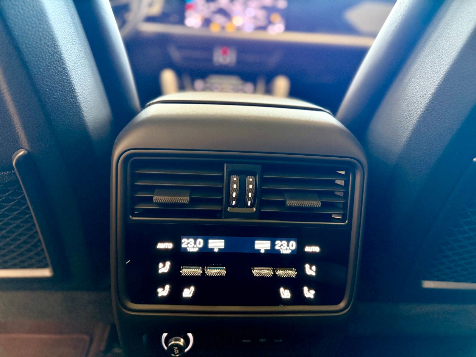 Fahrzeugabbildung Porsche Cayenne S E-Hybrid Panorama/AHK/Massage/HeadUP