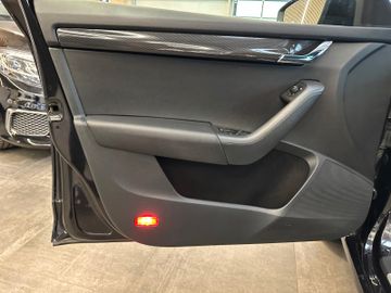 MYAUTOCENTER – Gebraucht- und Jahreswagen mit Werkstattservice in Pfaffenhofen Skoda Octavia Combi RS *1. Hand*Klima*Navi*Xenon*BT*