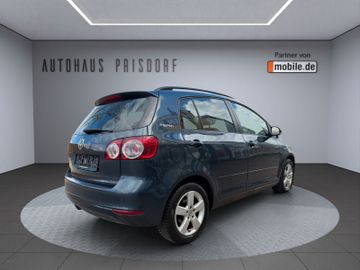 Volkswagen Golf - 5