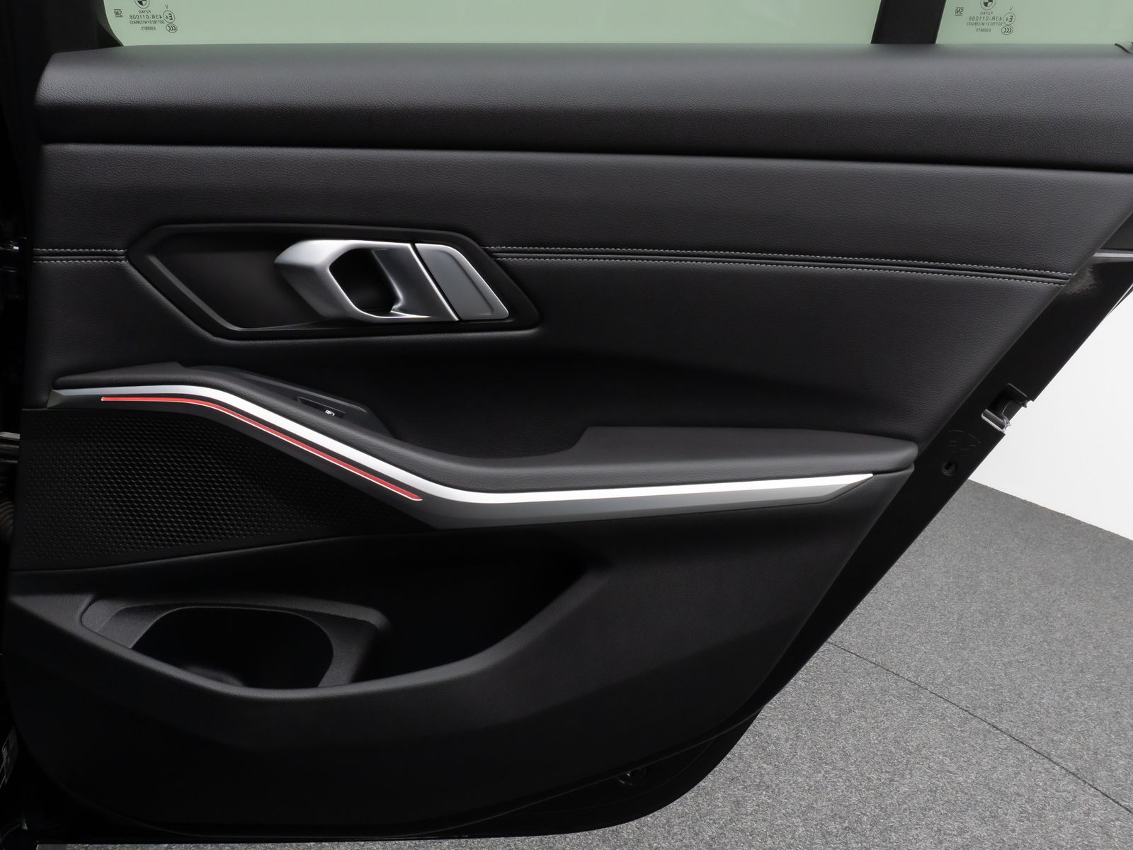 Fahrzeugabbildung BMW 330e xD Sport Line Kamera Laser HUD DAB HiFi AHK