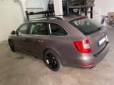 Skoda Superb 1.8 TSI DSG Ambition Combi Ambition - Skoda Superb aus 2011: Kombi