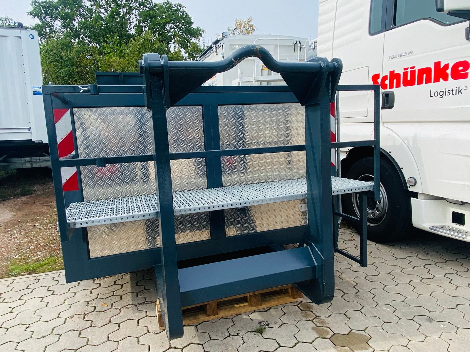 Fahrzeugabbildung Andere Asphalt-Thermobehälter 11m³ für Abrollkipper