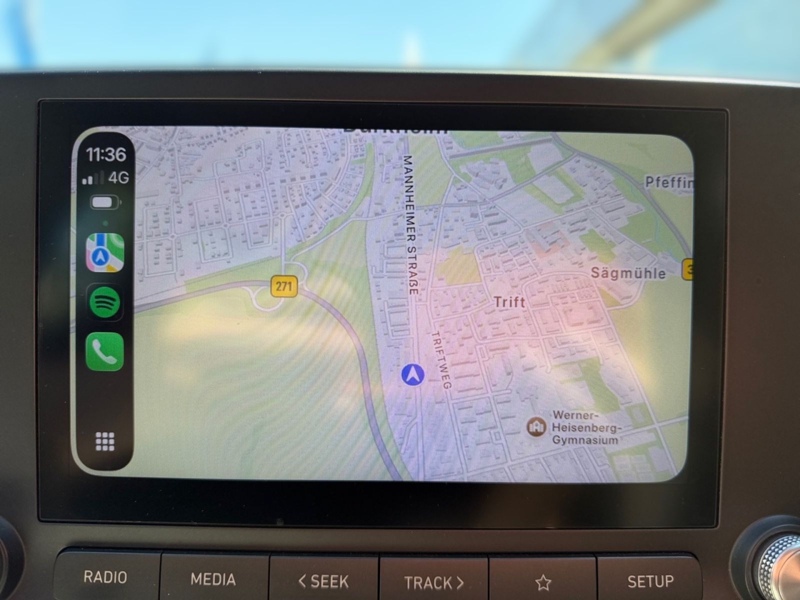 Fahrzeugabbildung Hyundai KONA Select Elektro 11 kW OBC Sitzheizung