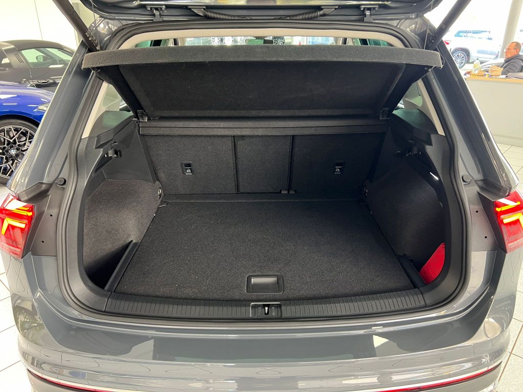 Volkswagen Tiguan 2.0 TDI Elegance PANO*TOTW*ACC*MATRIX*KAM