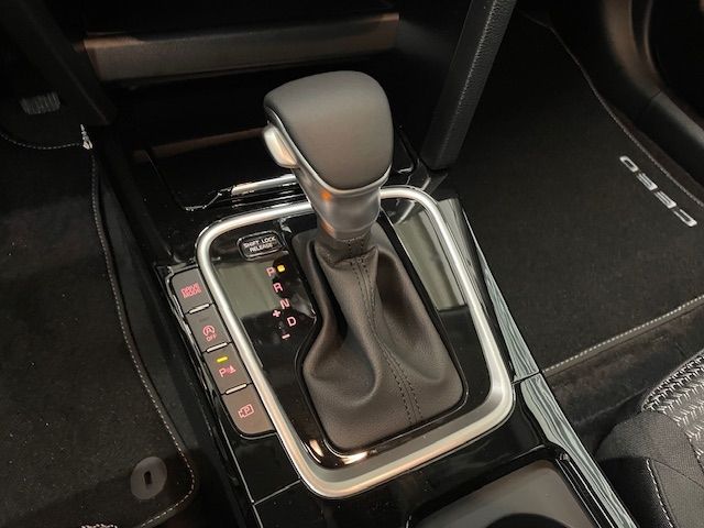 Fahrzeugabbildung Kia Ceed Ultimate Edition Kamera SpurwechselASS Navi