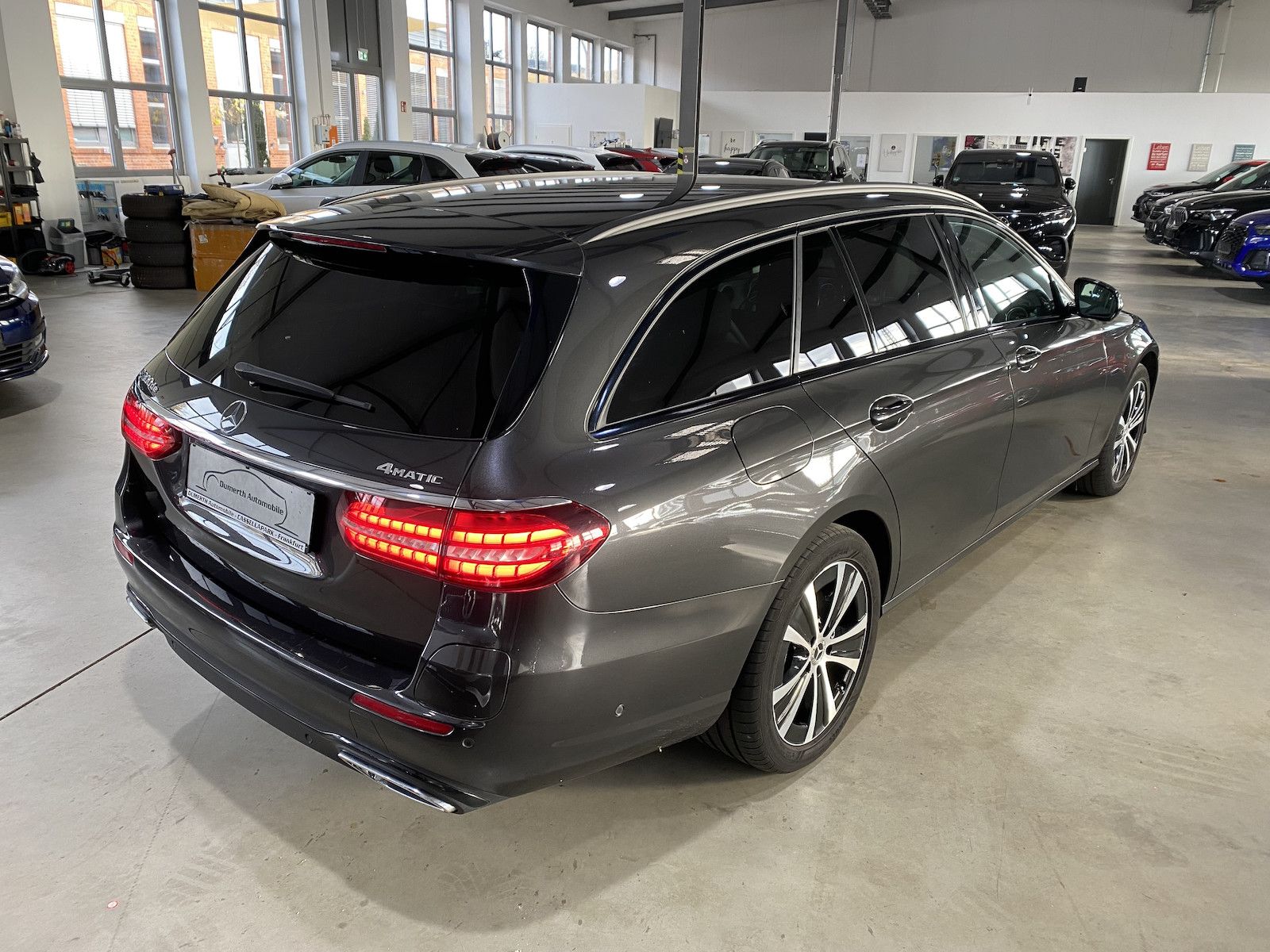 Fahrzeugabbildung Mercedes-Benz E 300 de 4-M T Avantgarde/WIDE/LED-HIGH/RFK/