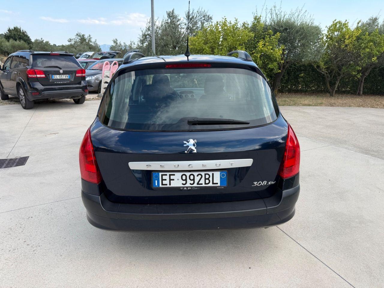 Peugeot 308 2010 — photo 14