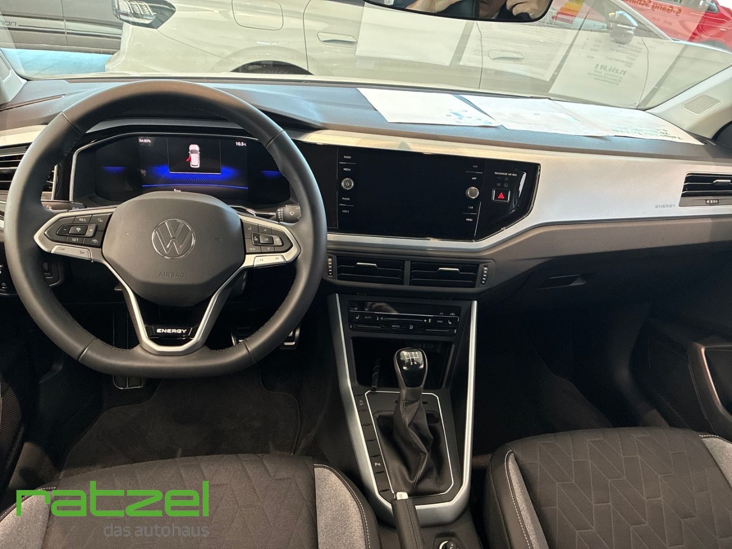 Fahrzeugabbildung Volkswagen Taigo ENERGY 1.0 TSI NAVI+Kamera+PDC+SHZ