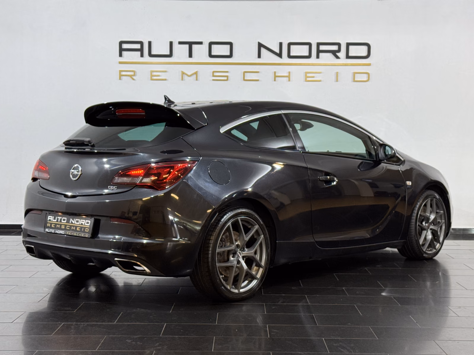 Opel Astra OPC *Schale*Navi*Sitzhzg*Bi-Xenon*