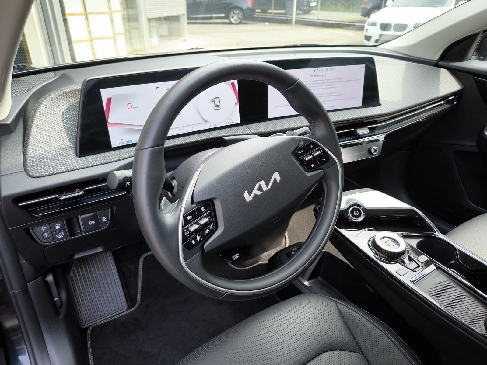 Fahrzeugabbildung Kia EV6 2WD WERKSGAR+NAVI+LED+SHZ+KAMERA+ACC+19"