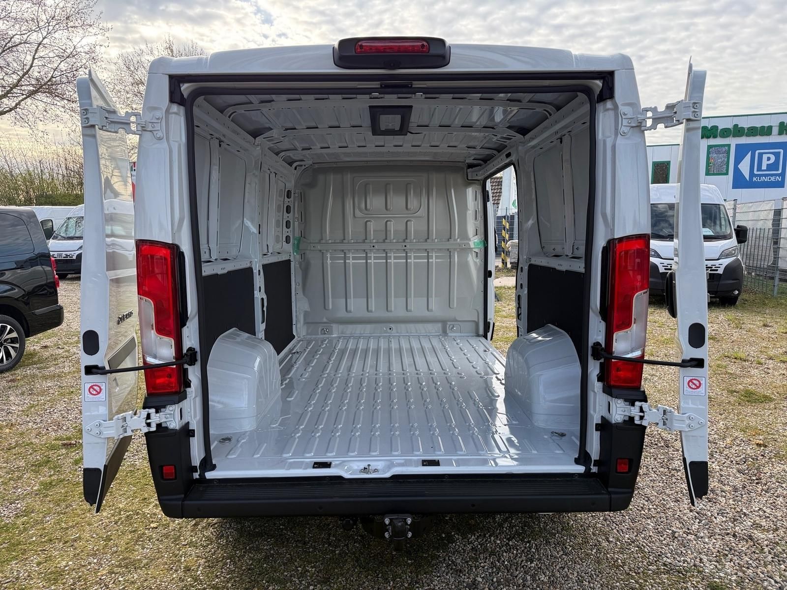 Fahrzeugabbildung Fiat Ducato L2H1 Kastenwagen 140 MT6