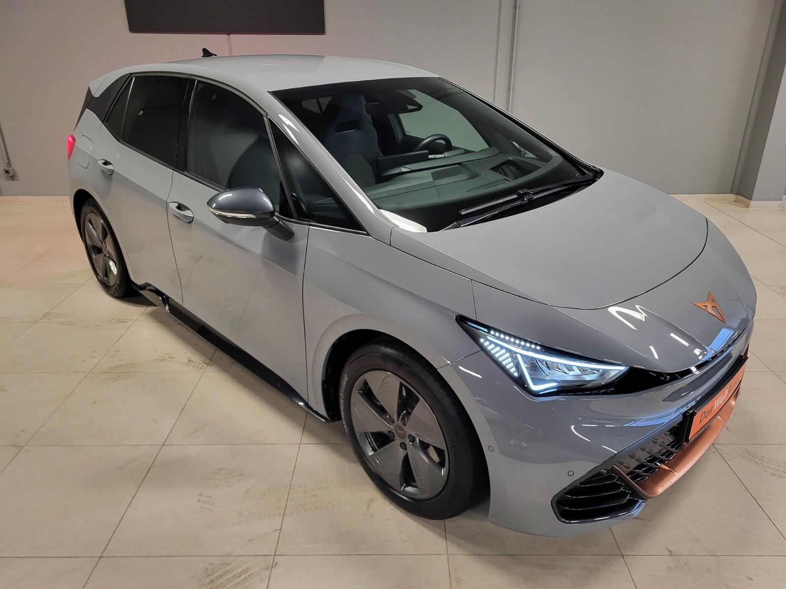 Cupra Born 150 kW / 58 kWh *HeatPump*HeadUp*Navi*SHZ*