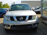 Nissan Navara Pickup King Cab SE 4X4 - gebrauchte Nissan Navara aus dem Jahr 2010