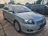 Toyota Avensis Kombi 1.8 Travel*2.BESITZ*SCHECKHEFT*AHK - Toyota Avensis: Travel