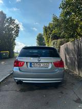 BMW 318d Touring - - BMW 318 aus 2011: Kombi, 318d