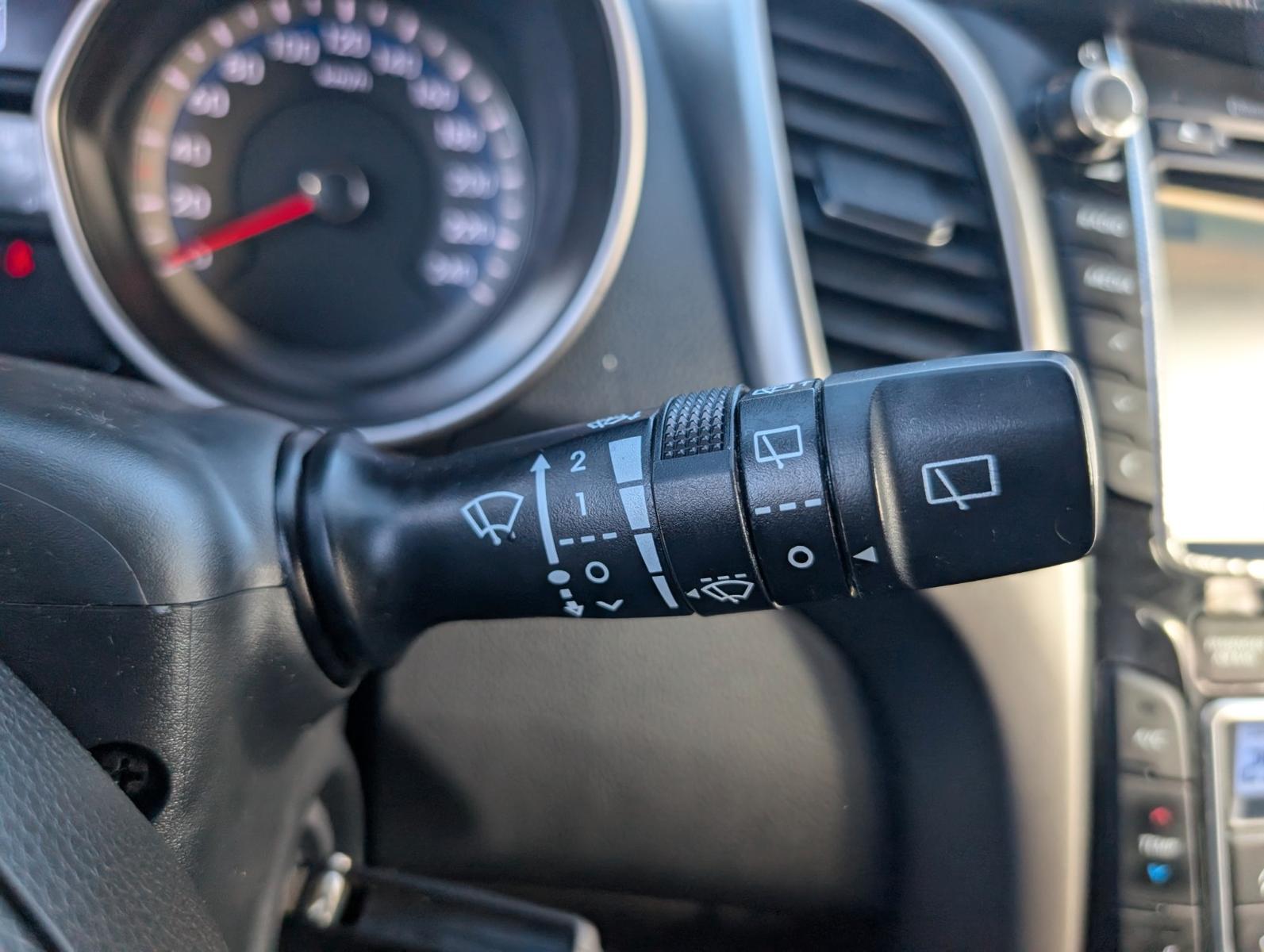Hyundai i30 2014 — photo 36