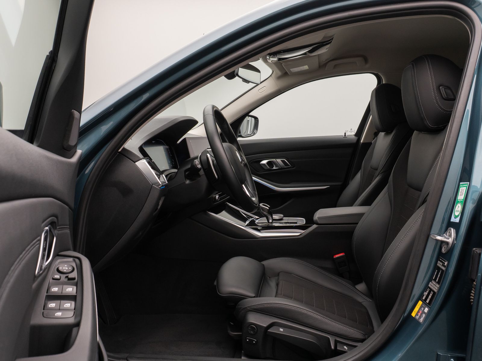 Fahrzeugabbildung BMW 330e  Sport Line Kamera DAB HiFi Komfort Alarm