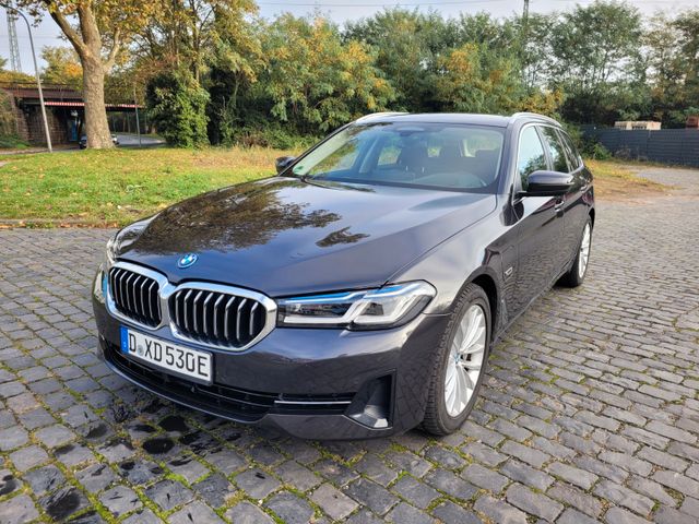 BMW 530e Touring Automatik Leder  Laser HeadUp AHK