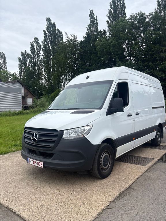 Image of Mercedes-Benz Sprinter