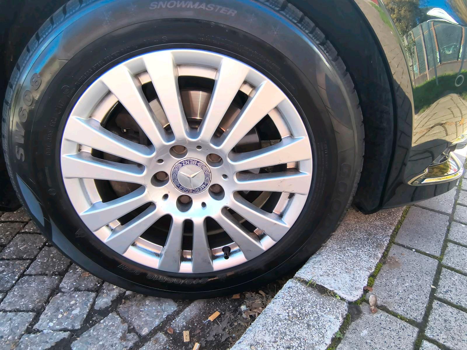 Mercedes-Benz C200 2011 — photo 6