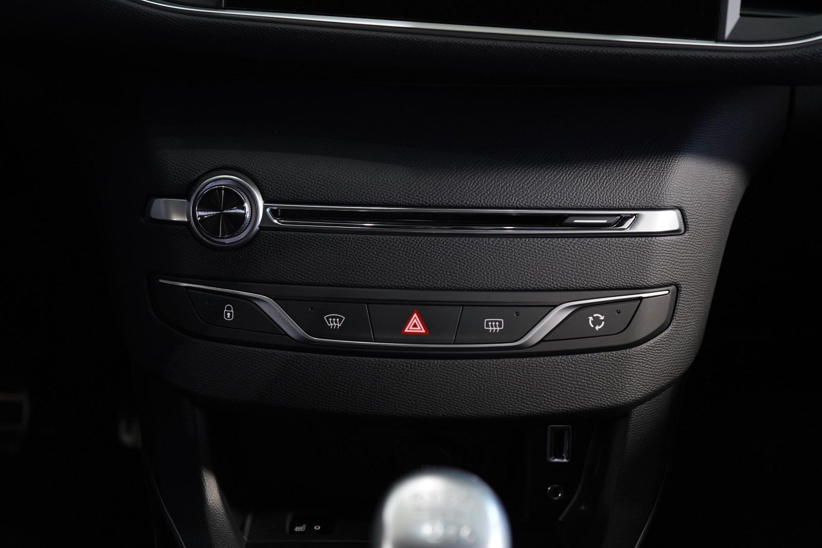 Peugeot 308 SW GT*1.Hand*Navi*Kamera*205 PS*Leder*