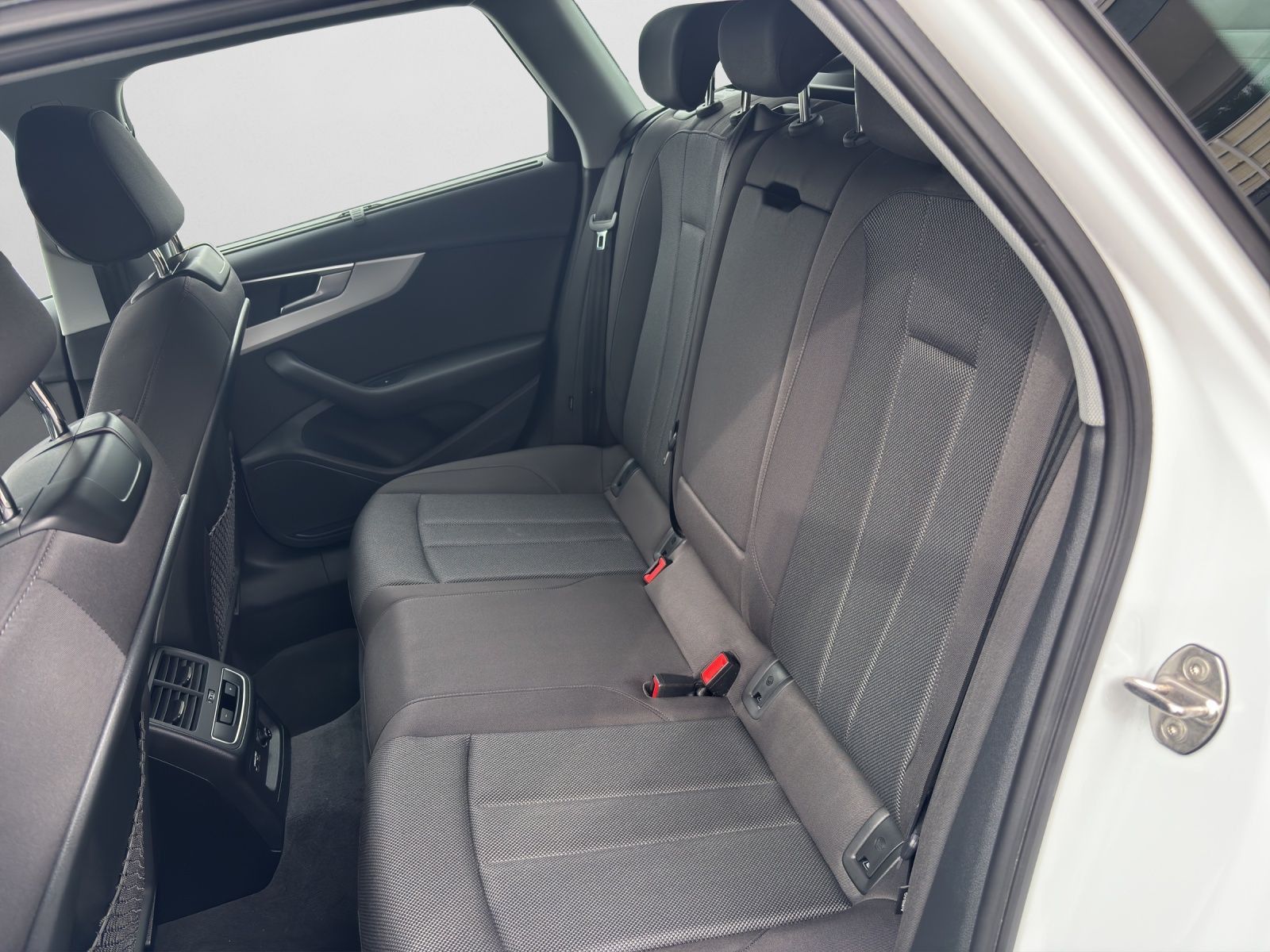 Audi A4 - Bild 15