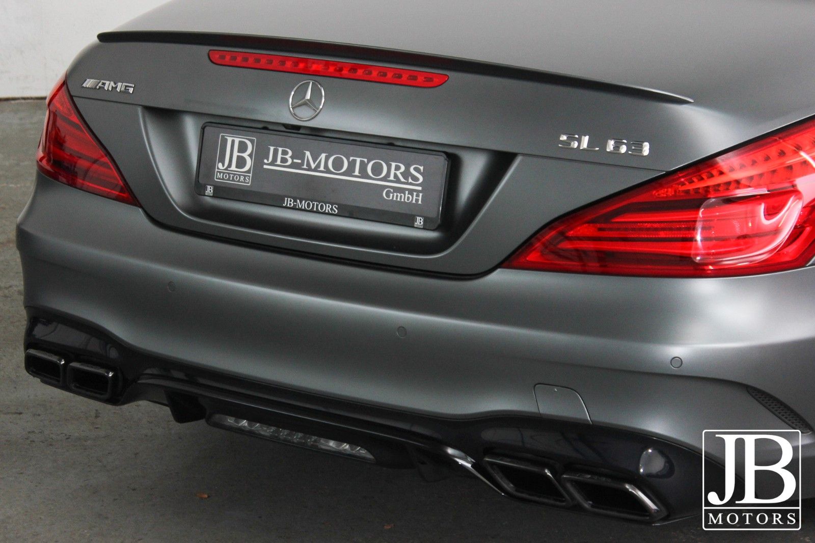 Fahrzeugabbildung Mercedes-Benz SL 63 AMG Designo Bang & Olufsen Junge Sterne