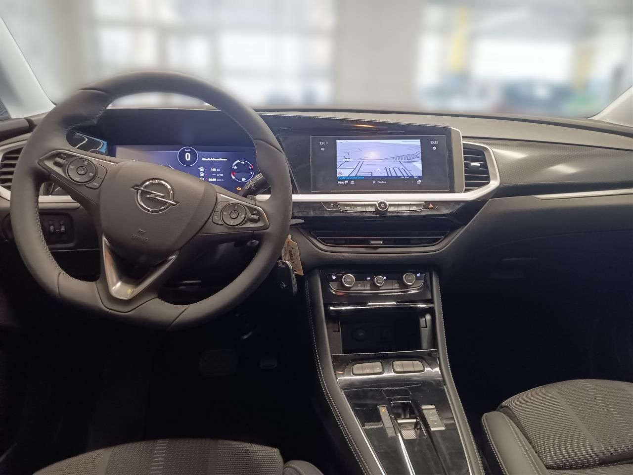Fahrzeugabbildung Opel Grandland 1.2 Turbo GS AT