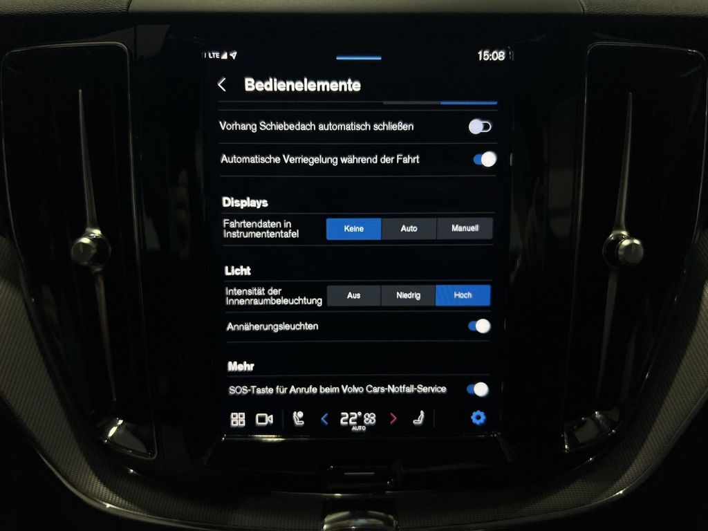 Volvo XC60 T6 R-Design Recharge AWD ACC AHK 360° LED