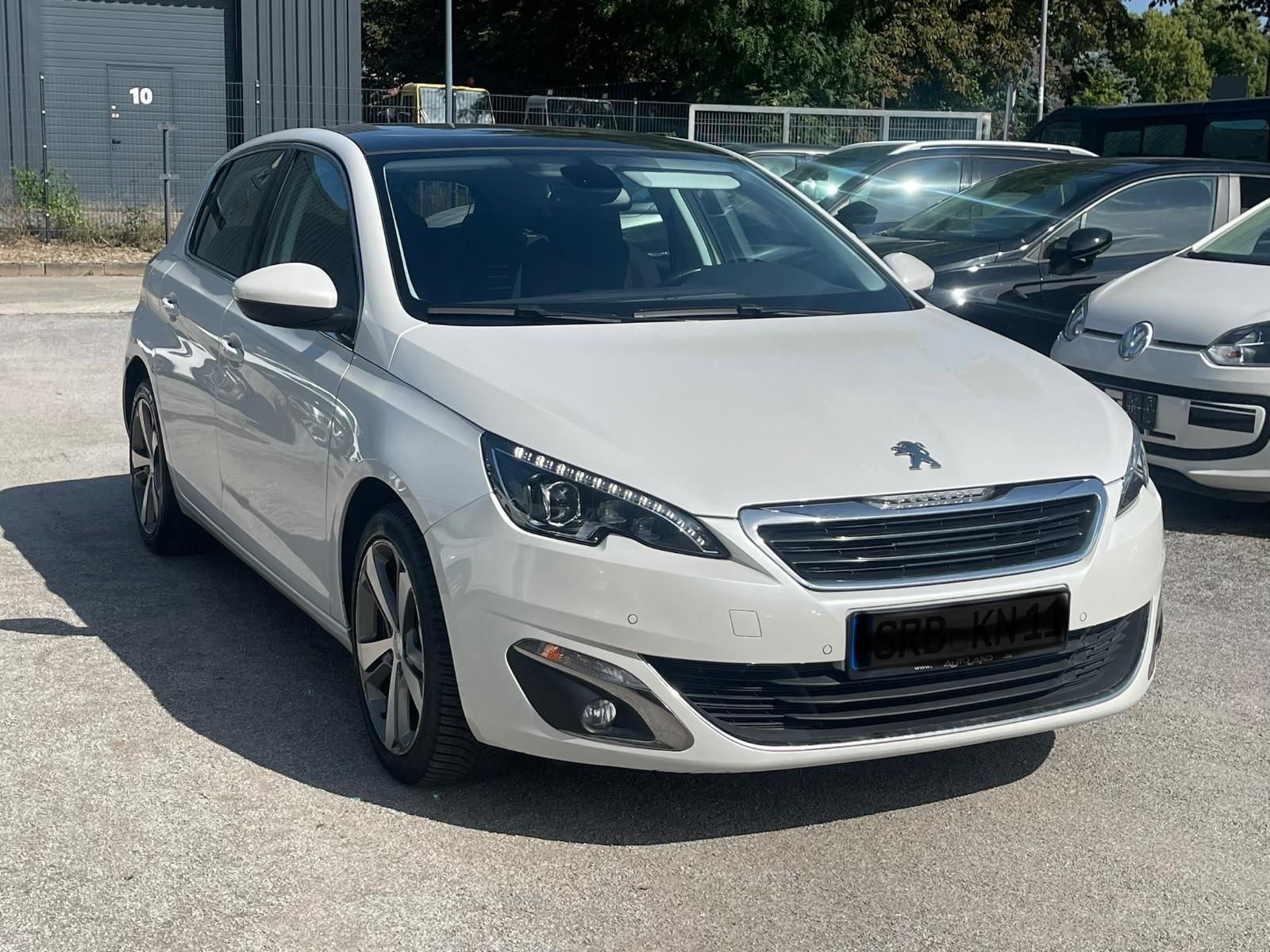 Peugeot 308 1,6 Ltr. - 92 kW Allure*LED*Navi*Pano*Kamera