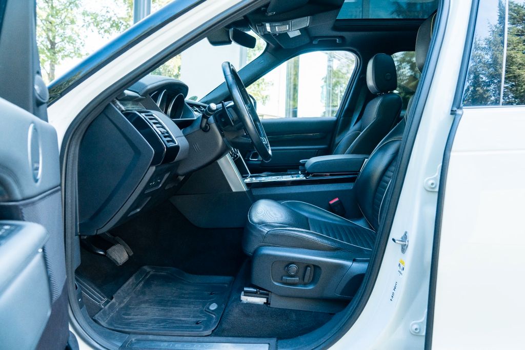 Land Rover Discovery 5 HSE SD4/ 7 SITZER/ 360°/ LED/ PRO Land Rover Discovery 5 HSE SD4/ 7 SITZER/ 360°/ LED/ PRO