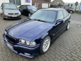 BMW E36 318i - BMW 318: Limousine, E36