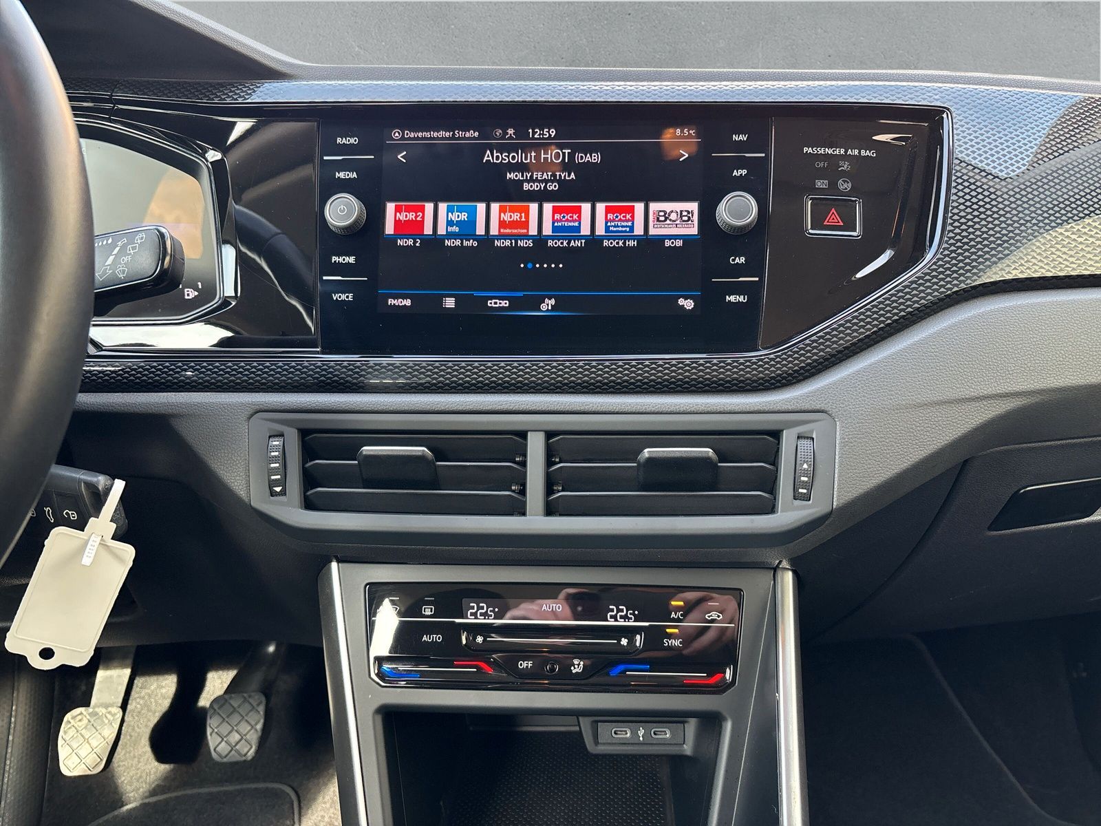 Fahrzeugabbildung Volkswagen Polo Life 1.0 TSI LED App-Connect Klima-2-Zonen