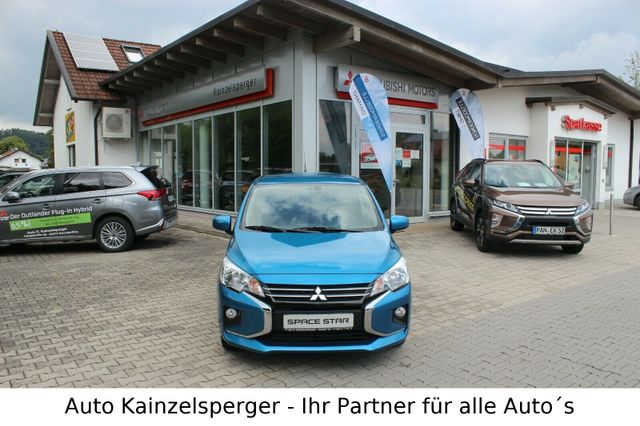 Ein Mitsubishi Space Star der zum Leasing angeboten wird.