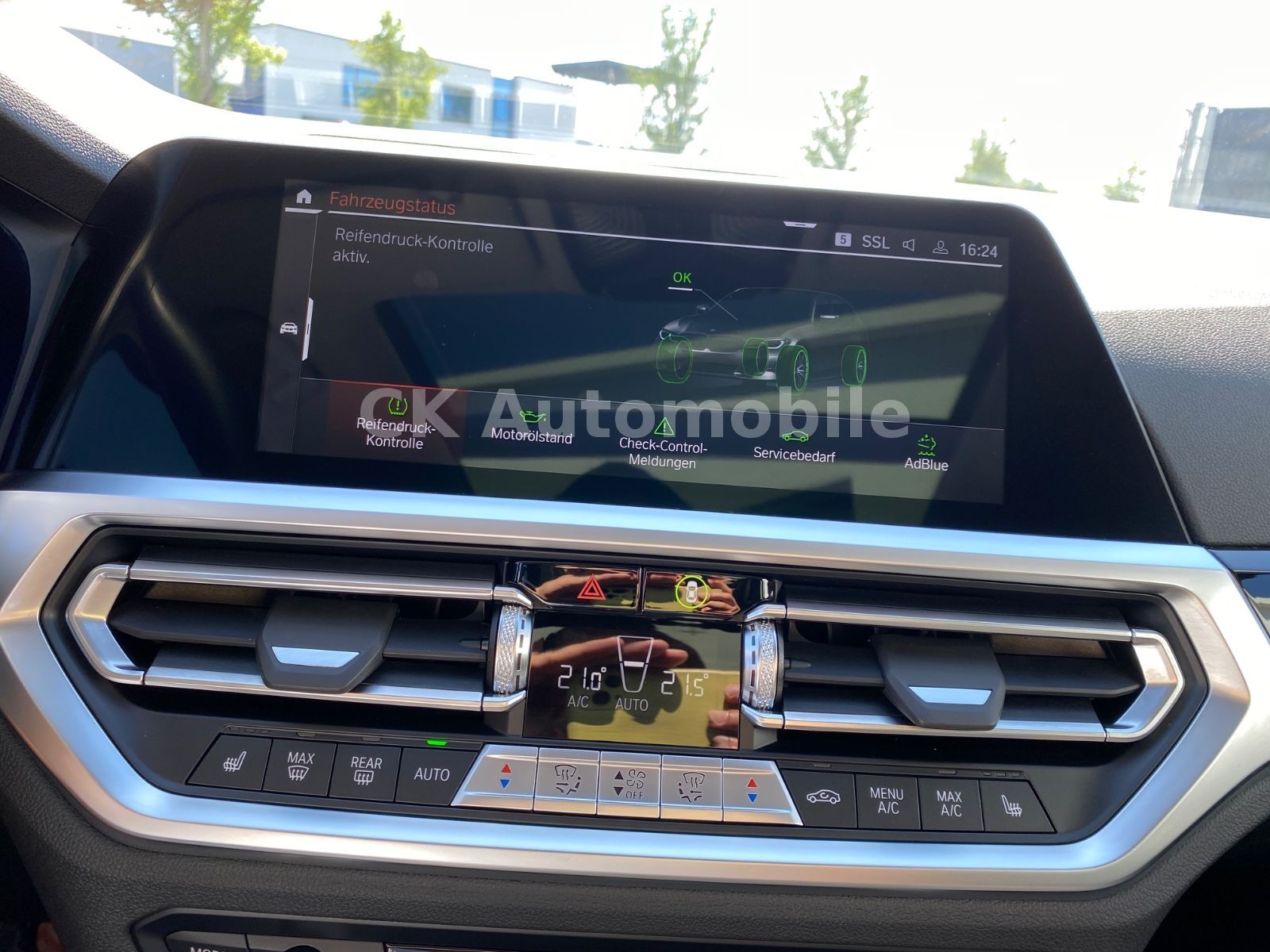 Fahrzeugabbildung BMW 320d xDrive Touring Sport-Line/Laser/Pano/Kamera