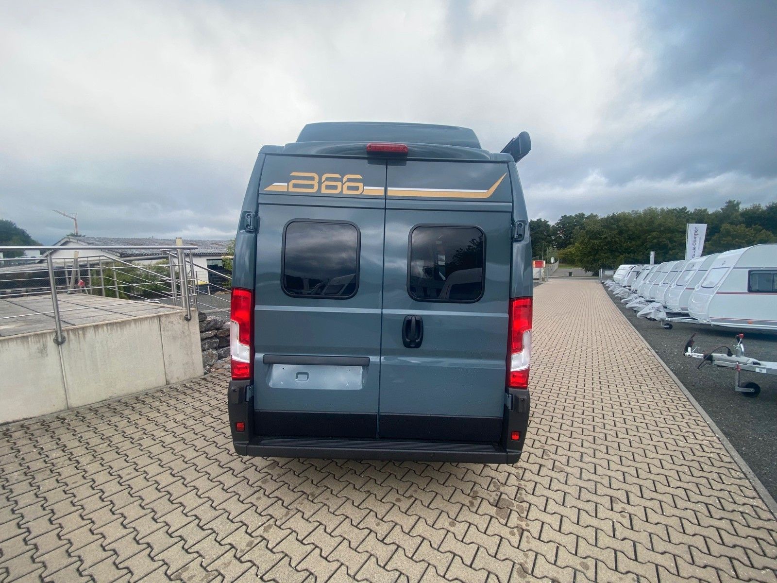 Fahrzeugabbildung Bürstner Campeo B66 C 600 *Aufstelldach*Autom.*Markise*RF