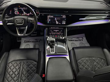 Audi Q8 - 9