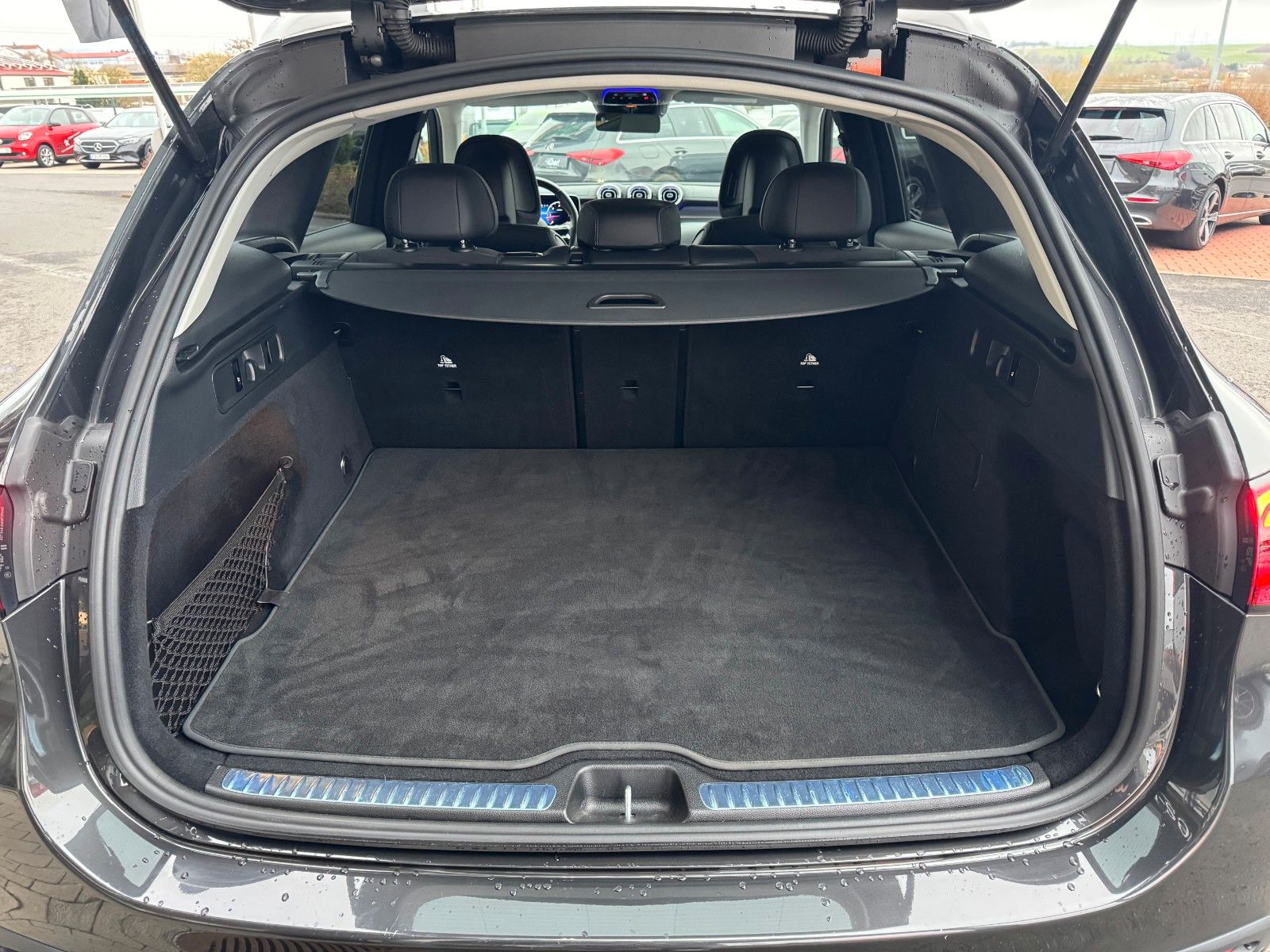 Fahrzeugabbildung Mercedes-Benz GLC 220d 4M AMG+AHK+Burm+STH+360+Night