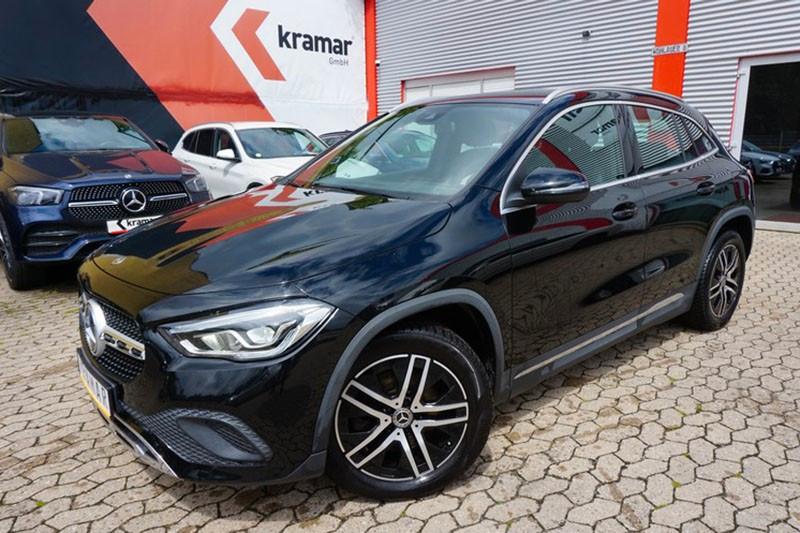 Mercedes-Benz GLA 220d 4Matic DCT 8G-Tronic Progressive Kamera