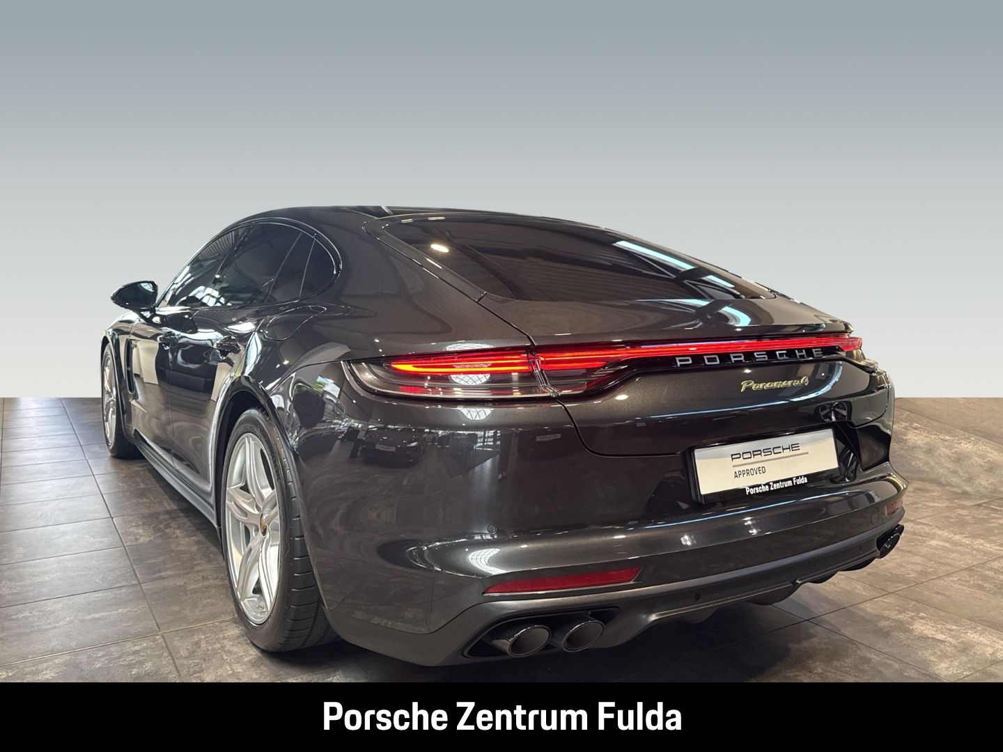 Porsche Panamera 4 E-Hybrid Platinum Edition InnoDrive imagem 3