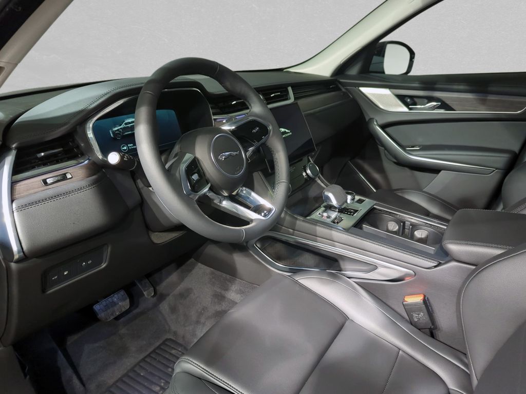 Jaguar F-Pace P400e MERIDIAN PIVI DAB 19