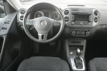 Volkswagen Tiguan - 11