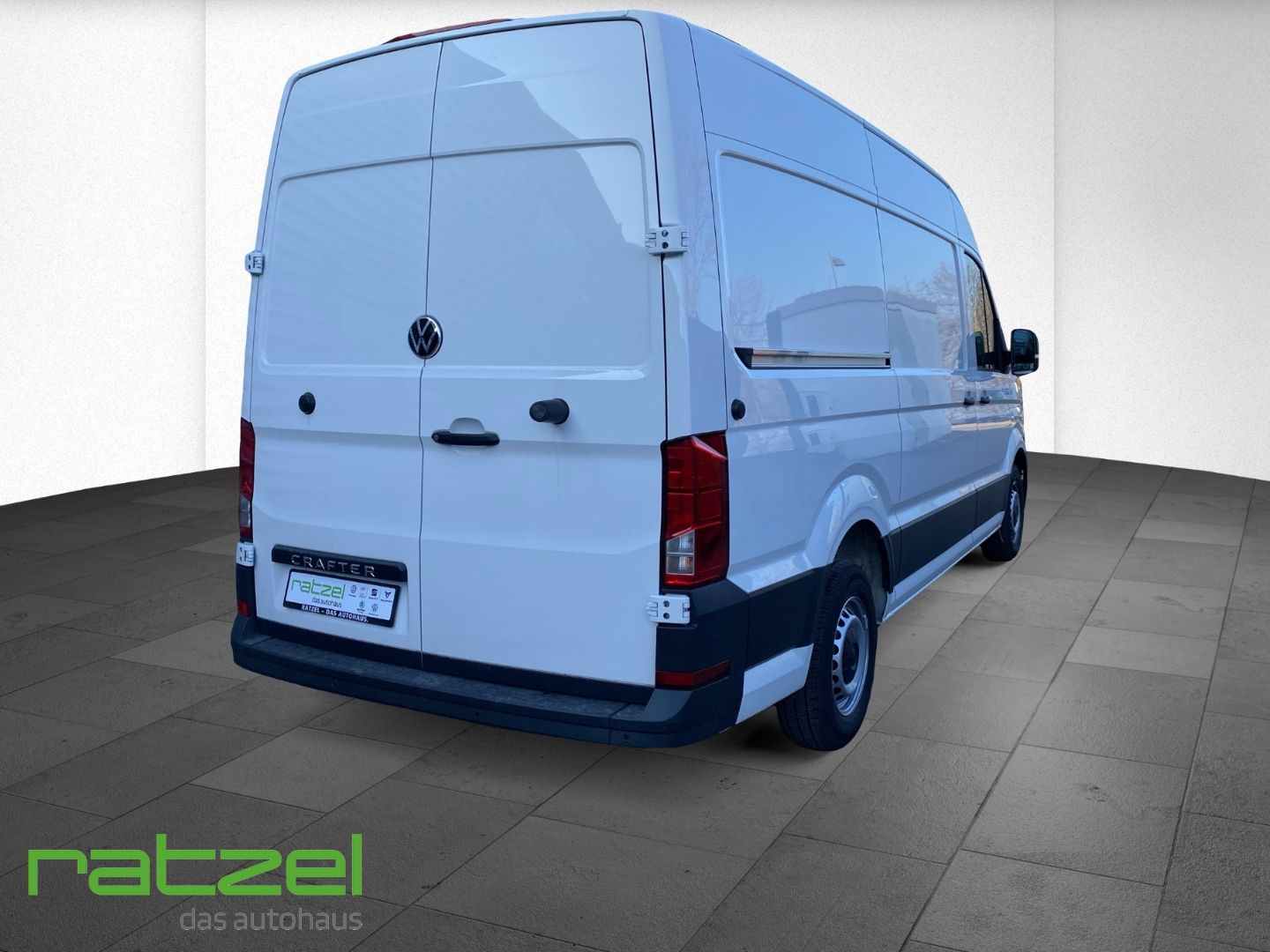 Fahrzeugabbildung Volkswagen Crafter 35 HD Kasten MR -36% auf UPE