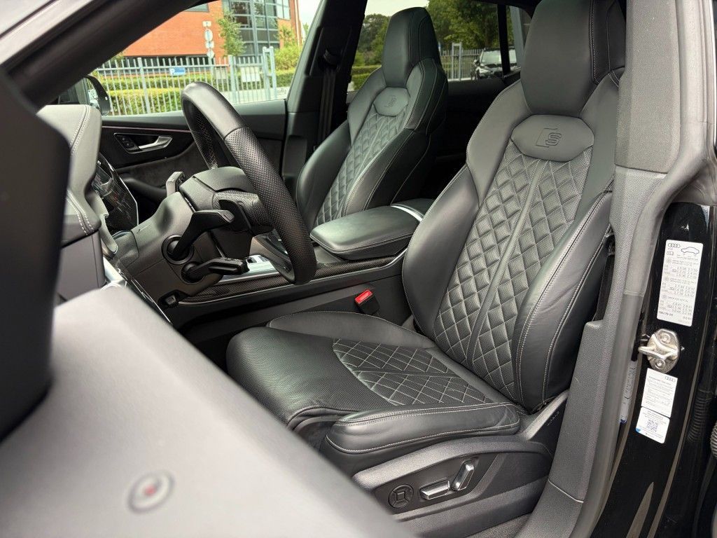 Audi SQ8 4.0 TFSI Q. S-ZETELS - PANO - 23 INCH - AHK imagem 2