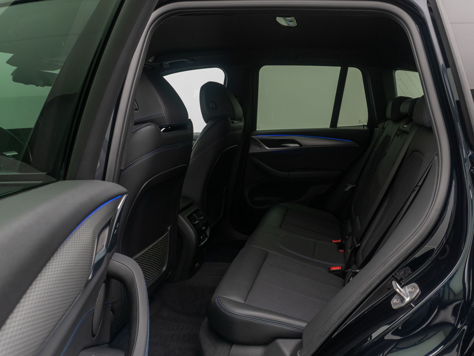 Fahrzeugabbildung BMW X3 xD20i M Sport Alarm HUD DAB Kamera HiFi Komfo