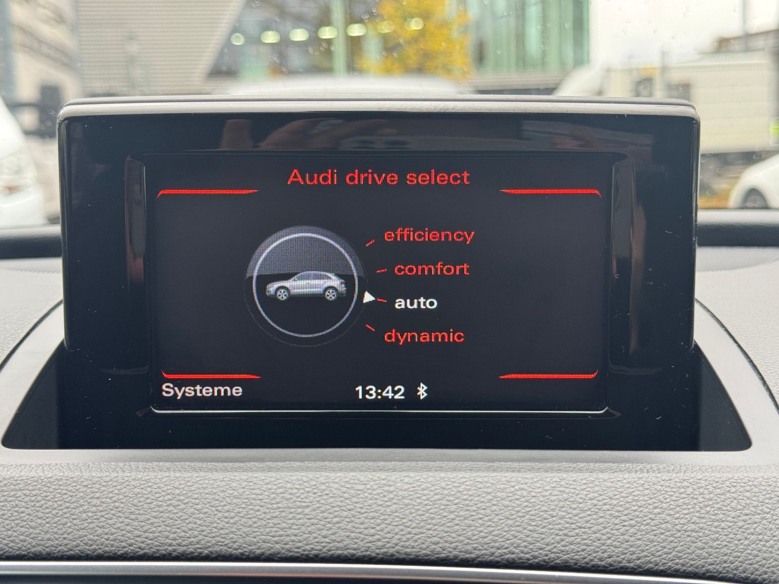 Fahrzeugabbildung Audi Q3 2.0 TDI QUATTRO S-TRONIC S-LINE SPORTPAKET