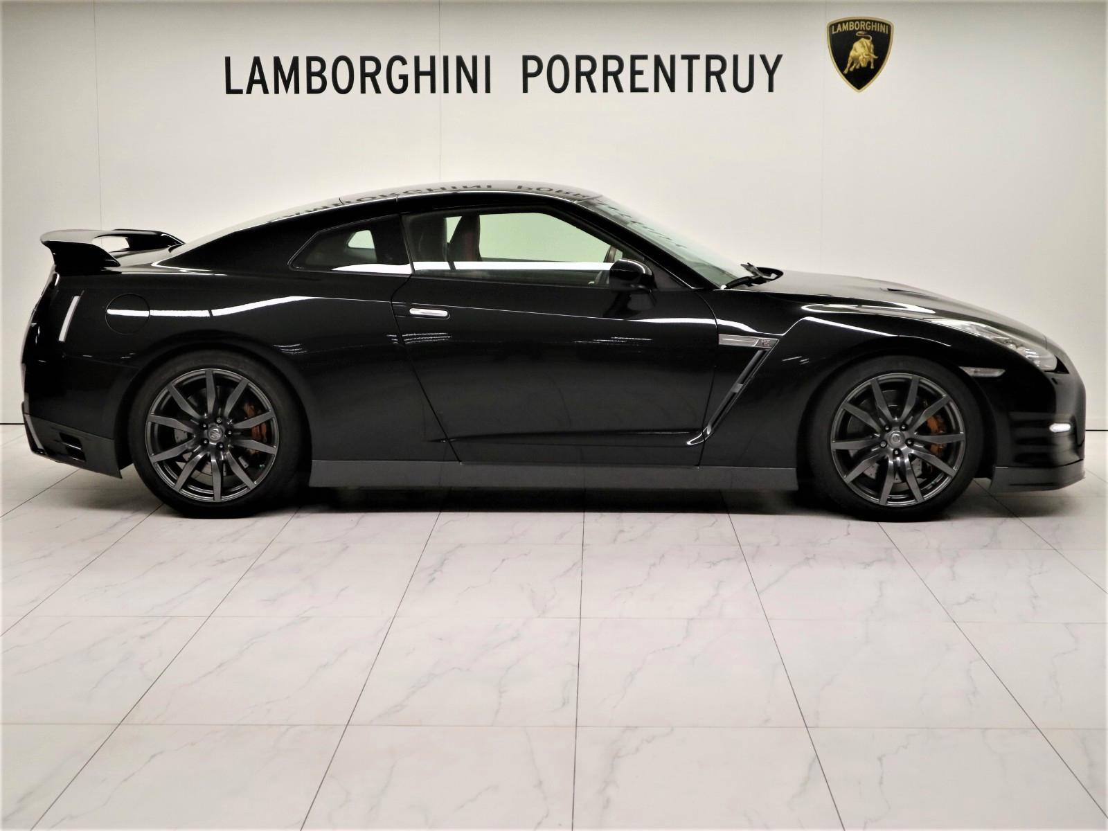 Nissan GT-R Black Edition