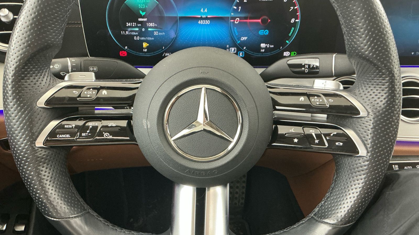 Mercedes-Benz E 300 e AMG Allrad 19 Pano 360 HUD Distro Night foto 9